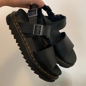 Voss Women’s Leather Strap Sandals Dr. Marten